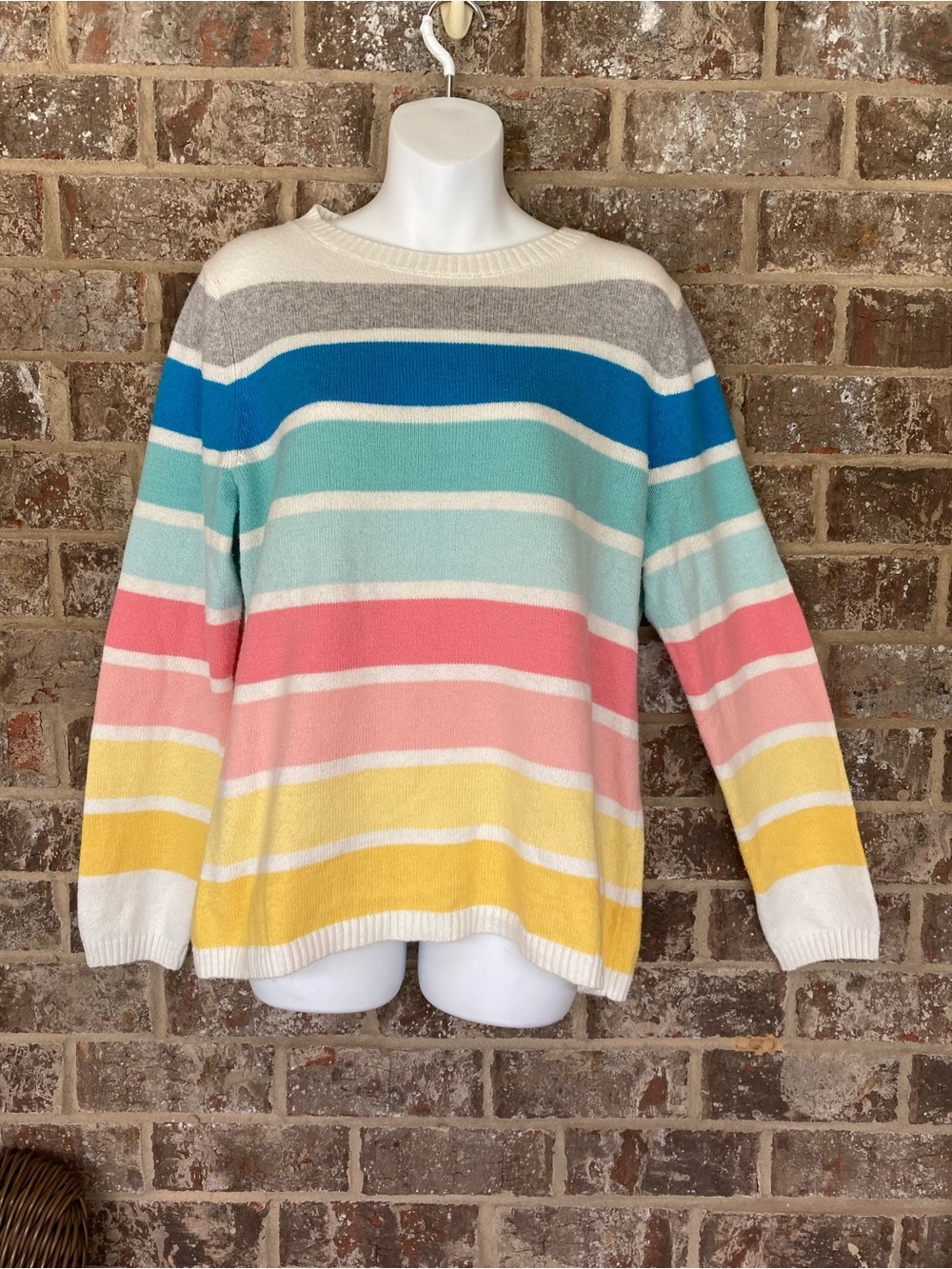 Talbots striped sweater Yellow Pink Blue Gray Size Large